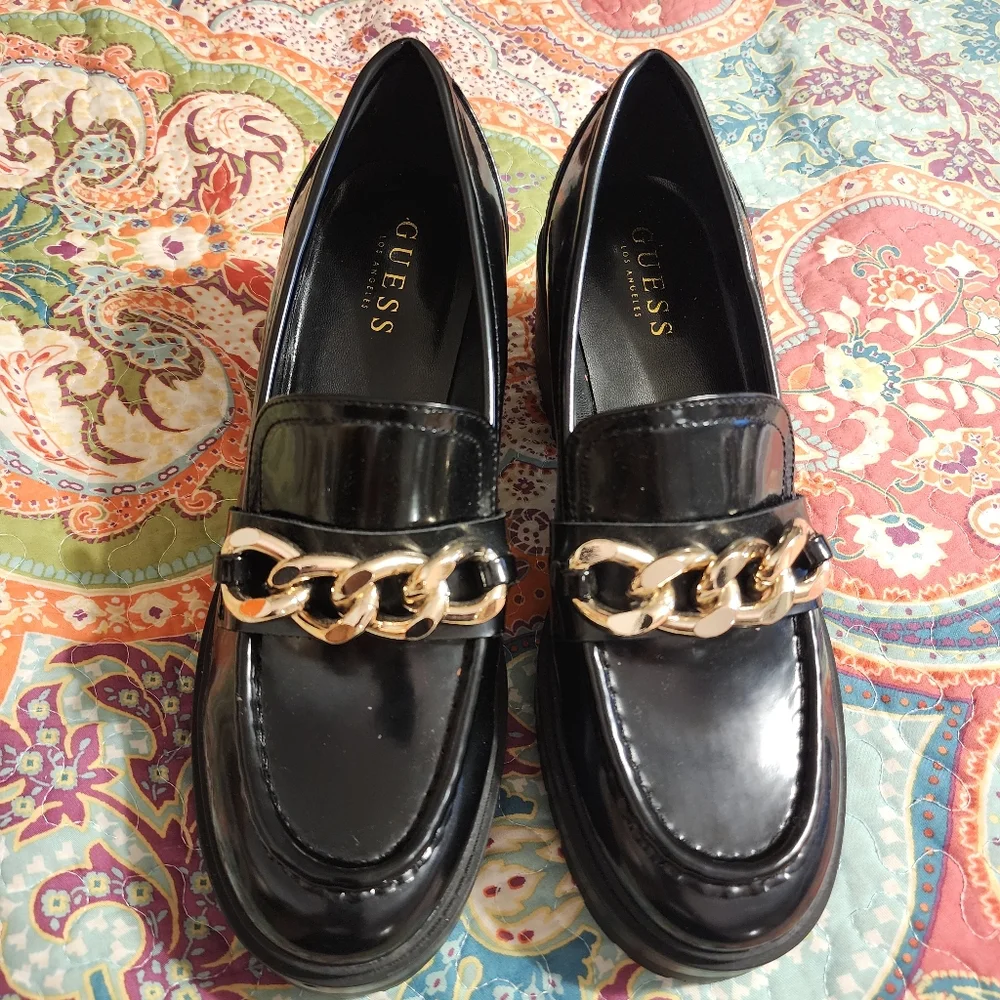 Guess Women's 1.5-Inch Platform Heel Chain Loafers Black Size US:10